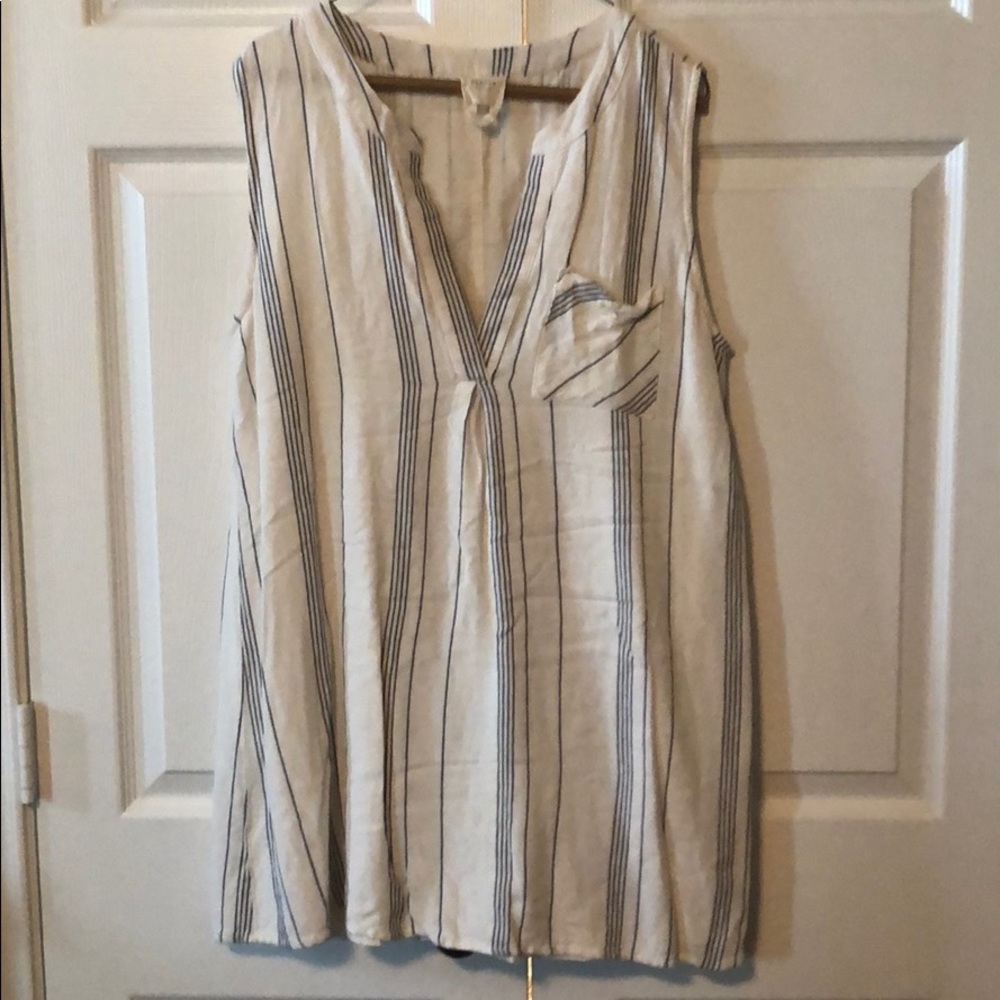 Sleeveless striped tunic